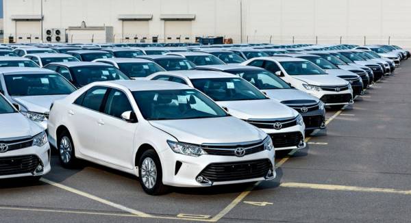 Автомобили белого цвета признаны самыми выгодными для продажи в РФ