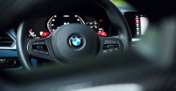 Мощный двигатель с турбонадувом: обзор BMW M4 Coupe 2021 года