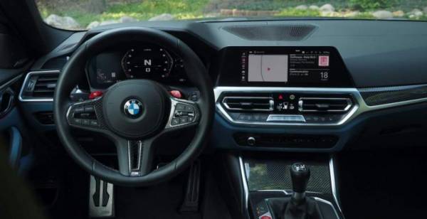 Мощный двигатель с турбонадувом: обзор BMW M4 Coupe 2021 года