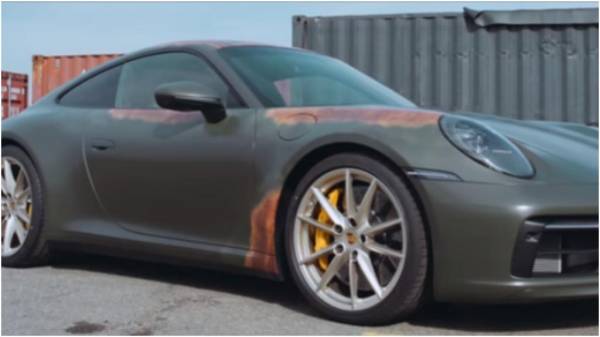 Веселый Porsche: первоапрельская шутка с «ржавой» краской поставила в тупик даже искушенных зрителей