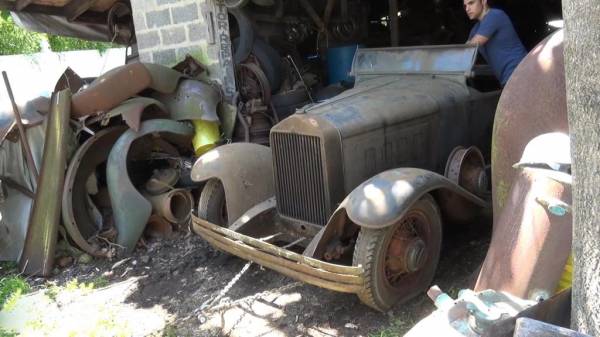 Раритетный Willys-Knight: один из 13 сохранившихся автомобилей стоял в сарае 60 лет