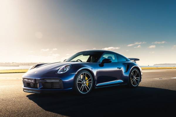 В проект вложены десятки миллионов: Porsche разрабатывает новое гениальное топливо для двигателя внутреннего сгорания