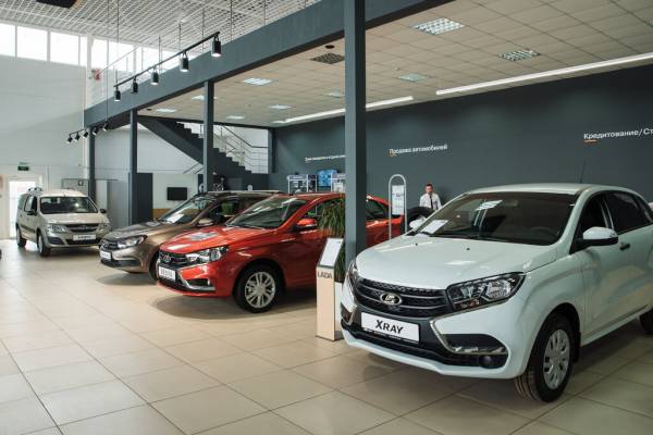 Всего 95 тысяч машин: продажи новых легковых автомобилей в России в январе упали на 4,2 %