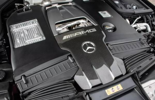 Некоторые четырехдверные Mercedes-AMG GT 53 и GT 63 2019-2020 годов отзываются из-за того, что колпаки их колес могут выпасть во время движения