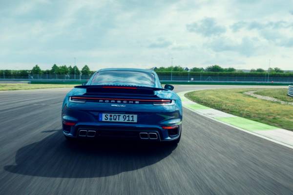 Вышел вслед за Turbo S: дебютировал в двух типах новый 2021 Porsche 911 Turbo - в чем отличия от предшественника