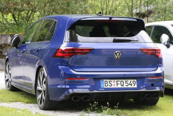 Дебют состоится 4 ноября: на подходе самый мощный серийный Volkswagen Golf
