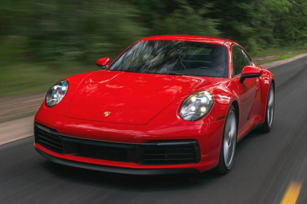 Идеальный кандидат на "электронное" топливо: гибридный Porsche 911 появится в 2024 году
