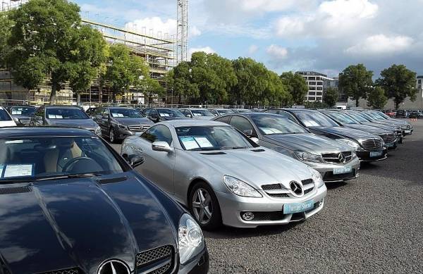 Объем продаж люксовых авто в России на вторичном рынке вырос на 24 %