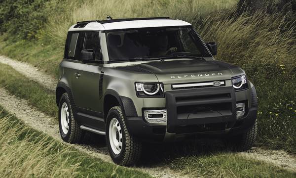 Новая версия модели автомобиля Land Rover Defender: реализация стартовала в РФ