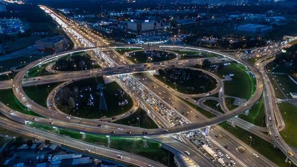 Как грузовому транспорту въезжать в Москву, чтобы избежать штрафов