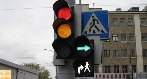 Светофоры, которые работают в совмещенной фазе: что это такое и как водитель должен ориентироваться