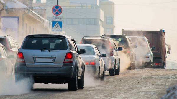 Более четверти авто в России подпадают под экологические штрафы 1 июля 2021 года: как узнать класс своей машины