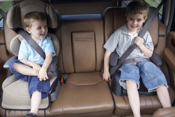 Детский бустер для авто: с какого возраста, зачем и как правильно его использовать (правила и советы)