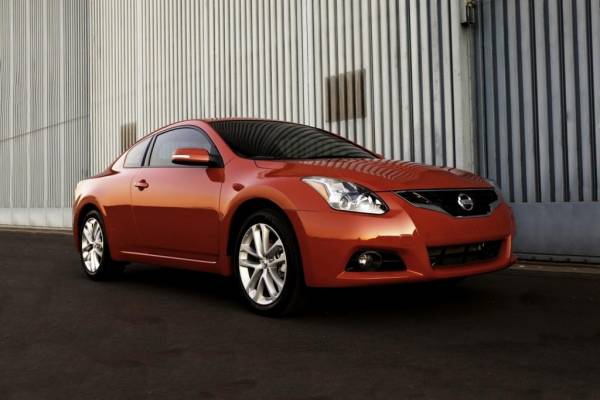 Седан Nissan Altima уже продается в России