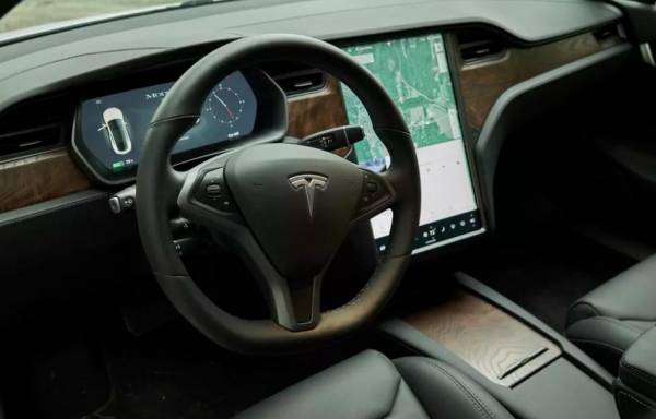 Время перемен в Tesla: на смену моделям Model S и X приходит Тесла Model S Long Range