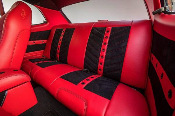 Велюр, поддержка спины, подушки безопасности: как правильно выбрать чехлы для сидений авто