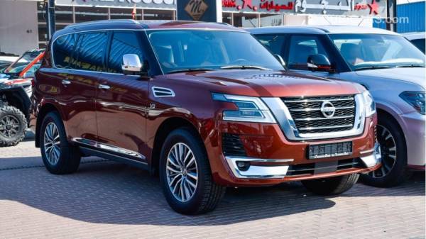 Дилеры РФ начали продавать внедорожники Nissan Partrol из ОАЭ