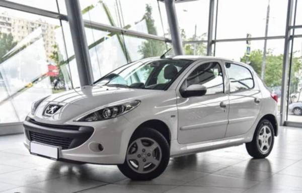 Конкуренты LADA Vesta: новые хэтчбеки Peugeot 207i из Ирана уже продаются в автосалонах РФ всего за 1,5 млн рублей